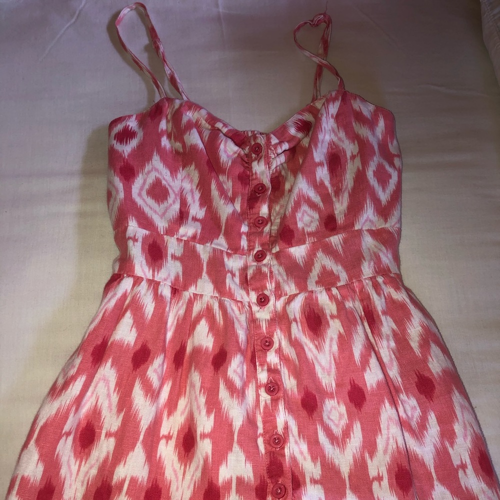 pink and white tank top